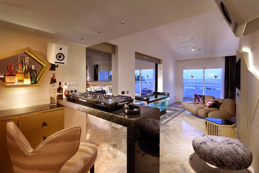 The pioneer suite Ushuaia ibiza beach hotel
